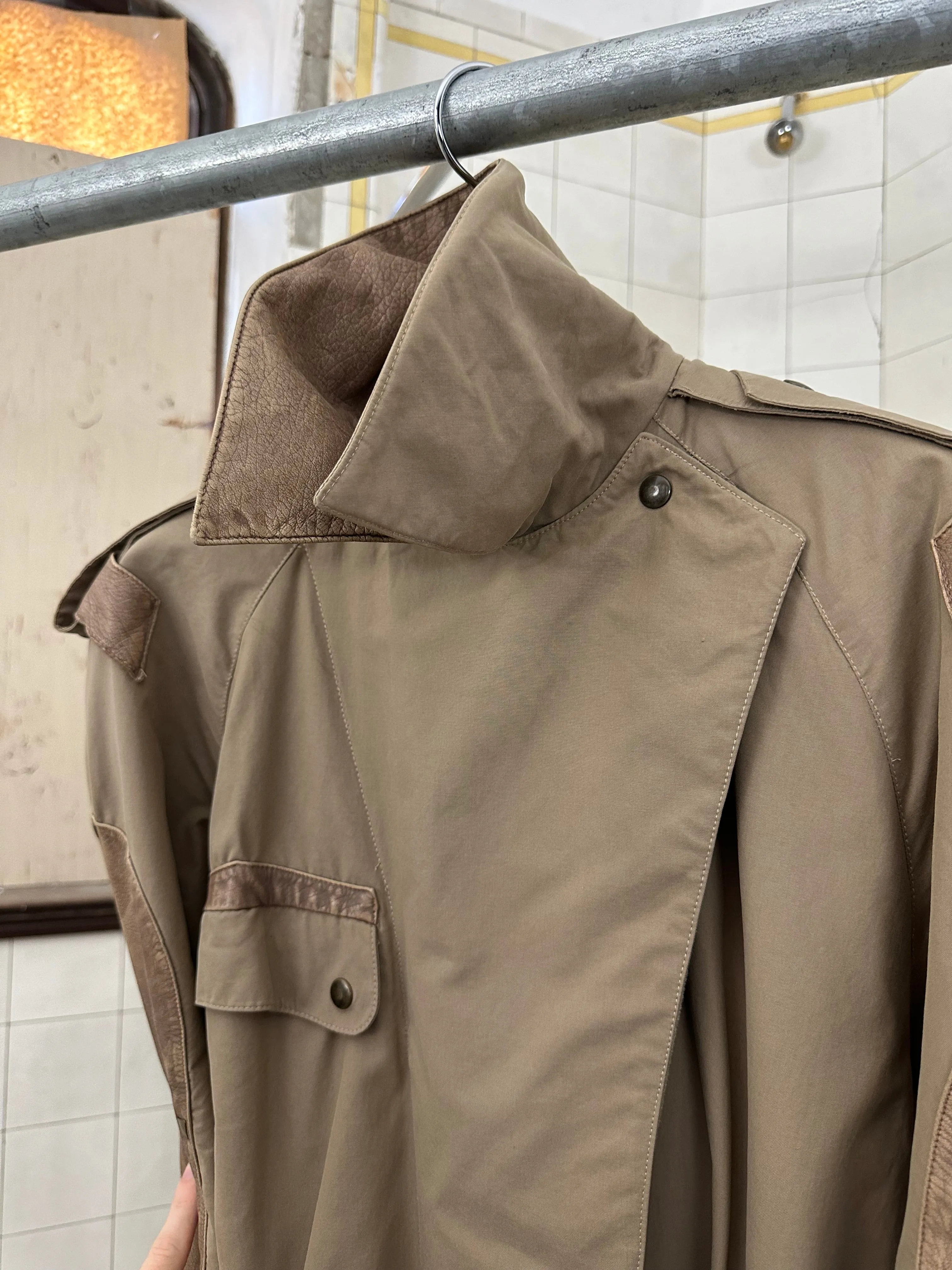 1980s Claude Montana Khaki Trench Coat with Leather Detailing - Size S