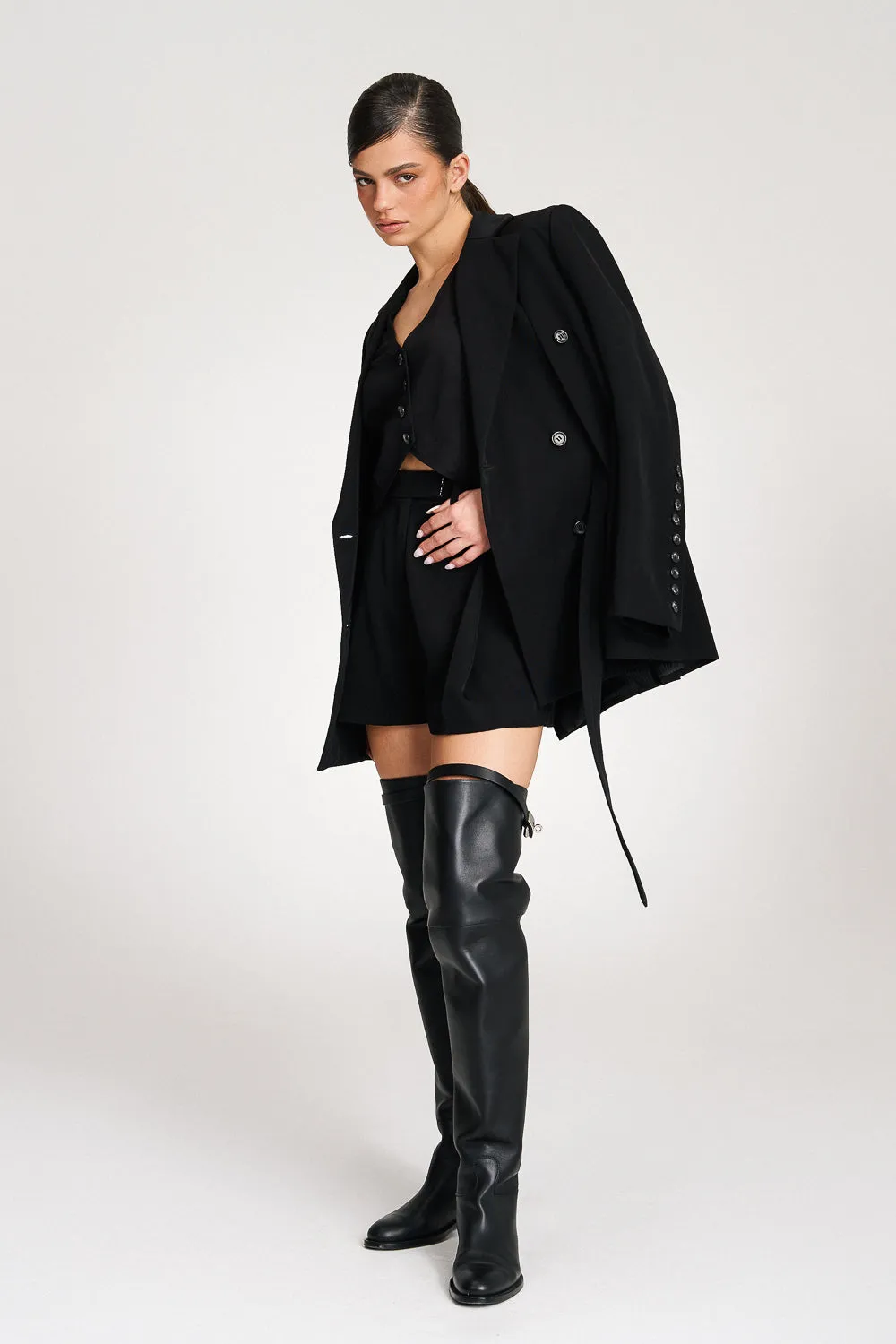 ‘Cecilia‘ Pleated Black Shorts