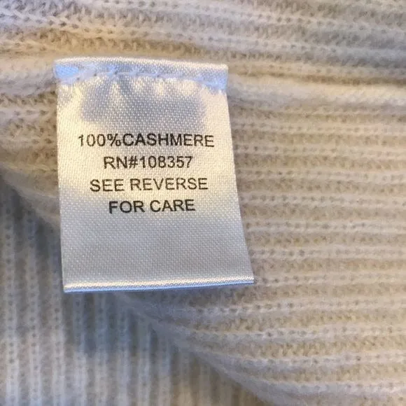 DESIGN HISTORY Pure Cashmere Cream Sweater Size M