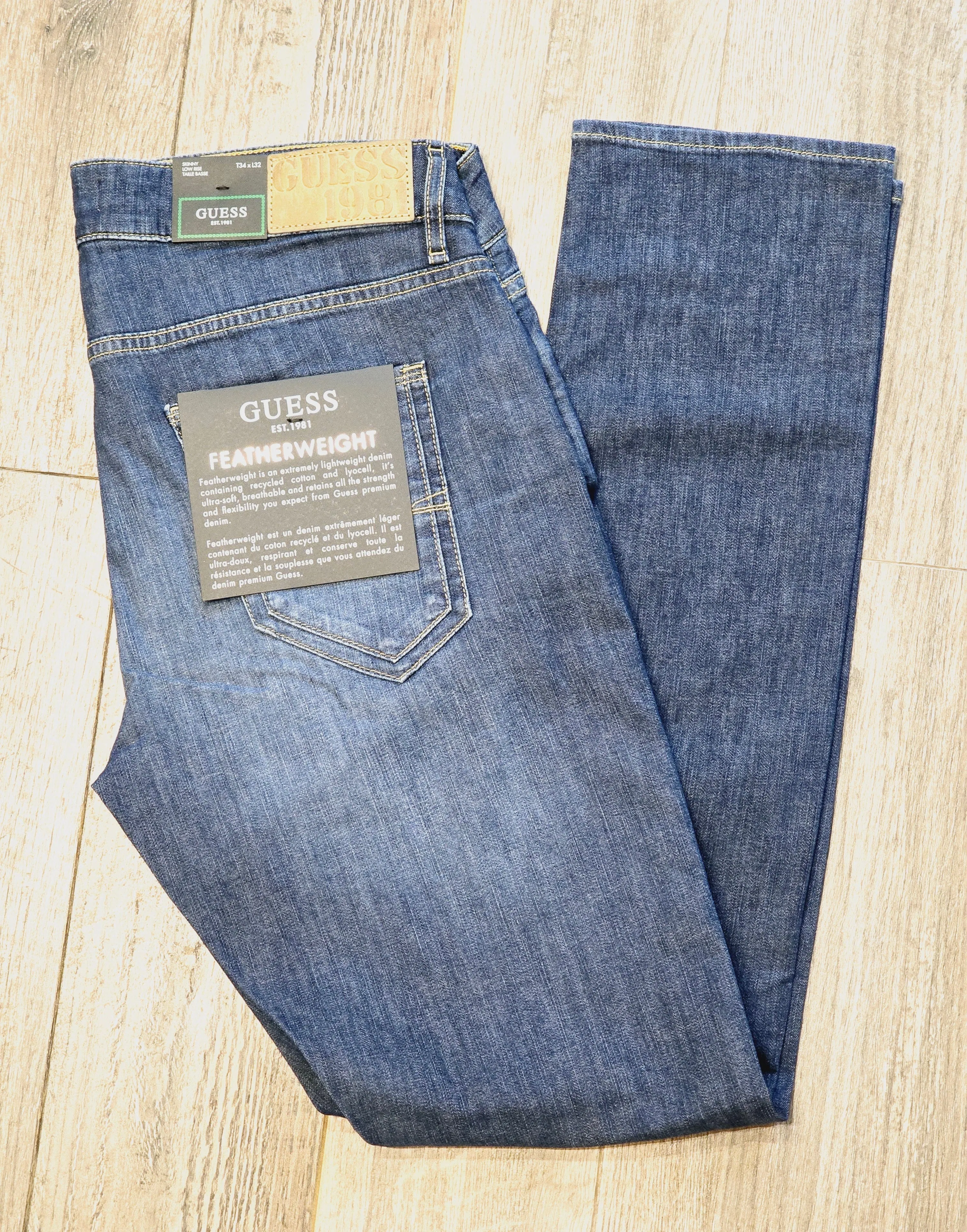 Guess Featherweight Slim Fit Summer Denim