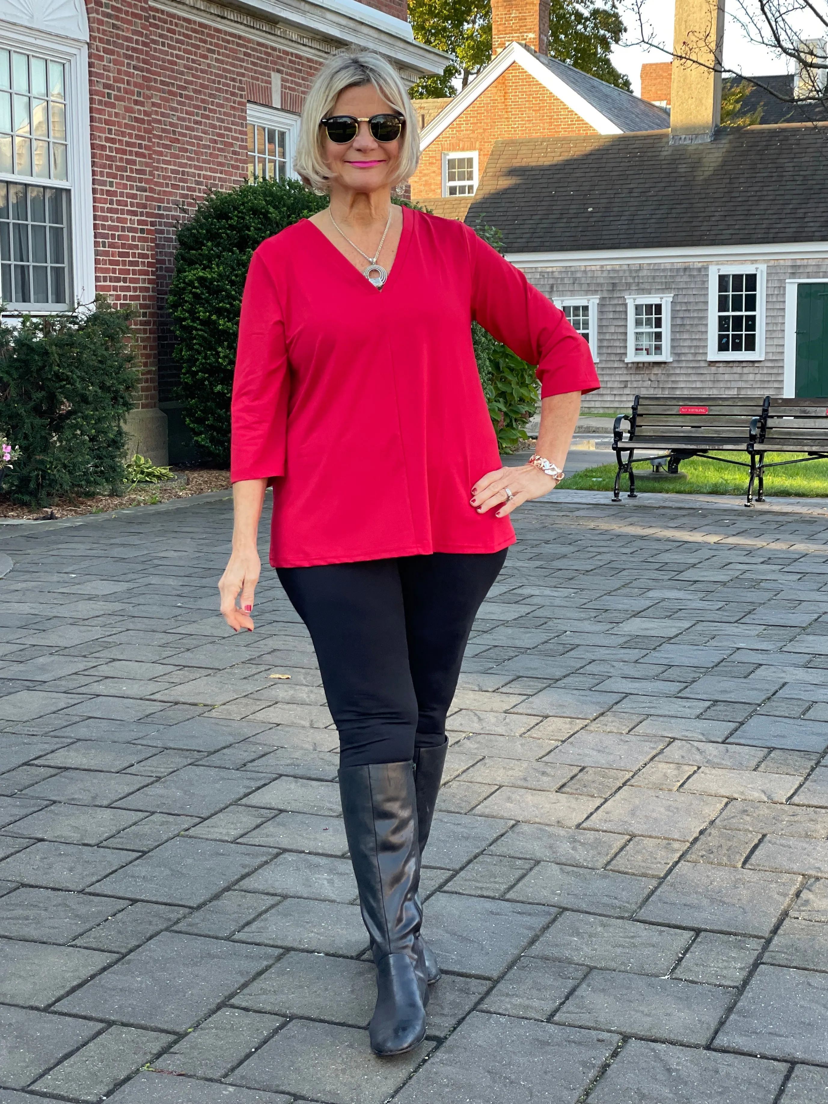 LULU-B RED TAILORED V SLEEVE